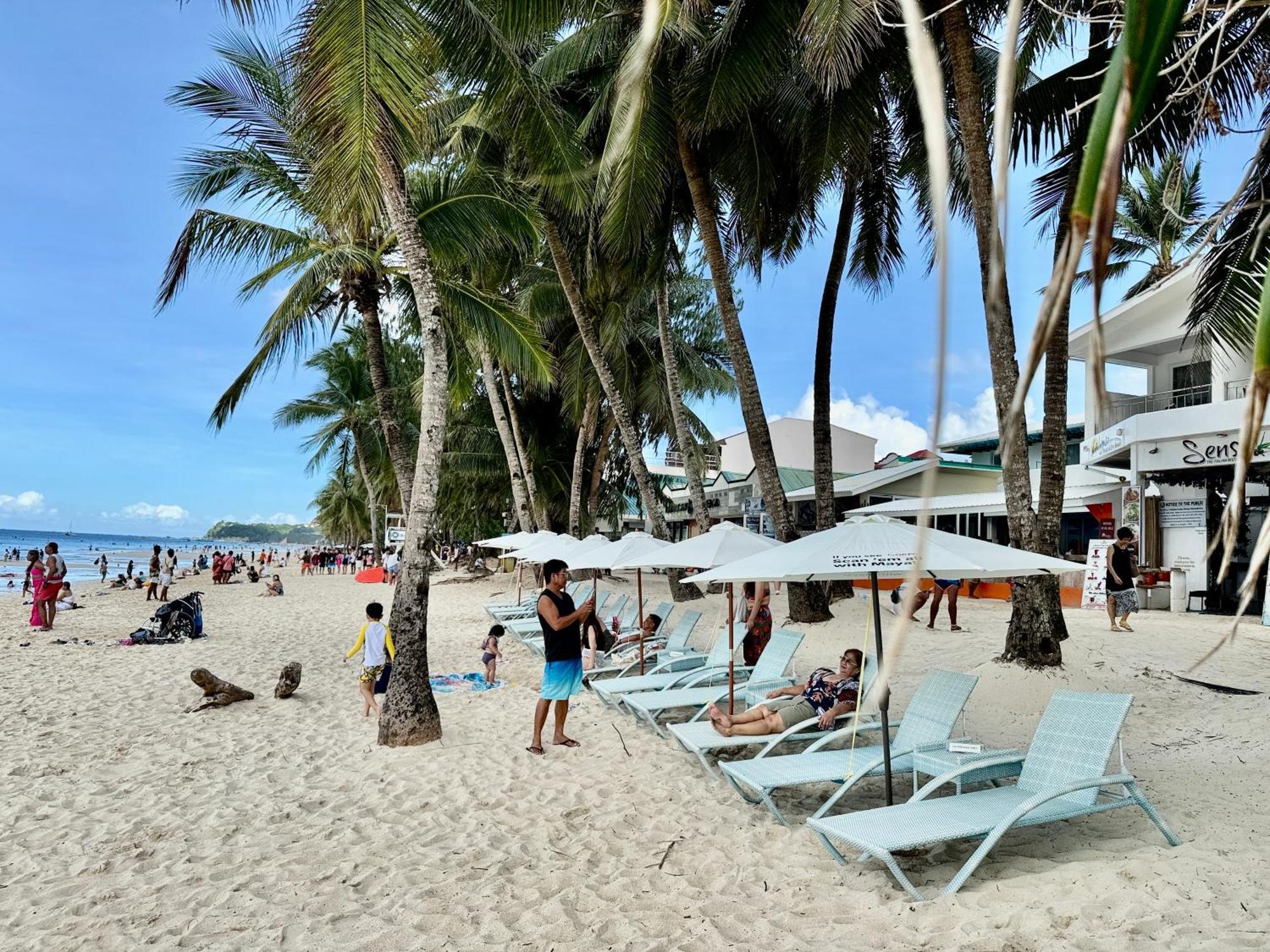 Calypso Beach And Dive Resort Manoc-Manoc Exterior foto